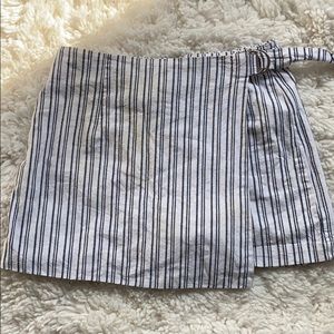 Forever 21 shorts/skirt